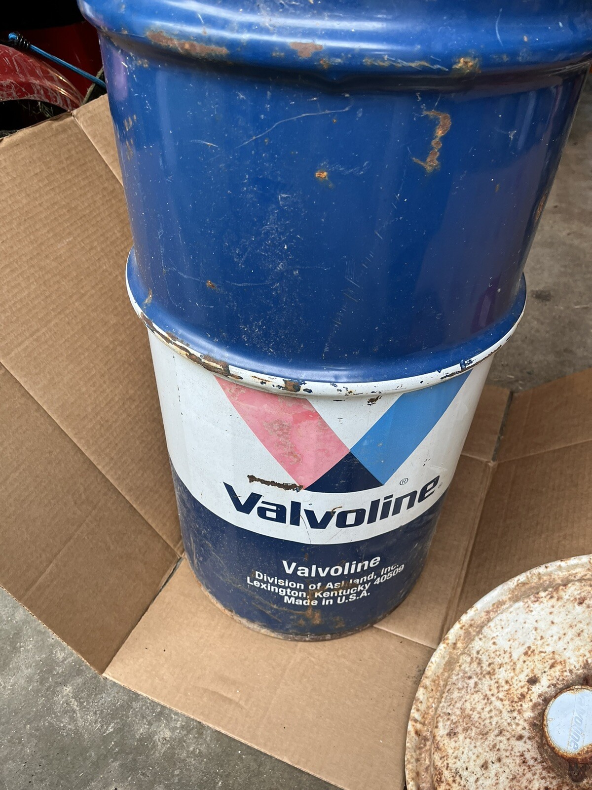VALVOLINE 16 GALLON OIL DRUM BARREL TRASH CAN GARAGE SHOP WITH LID