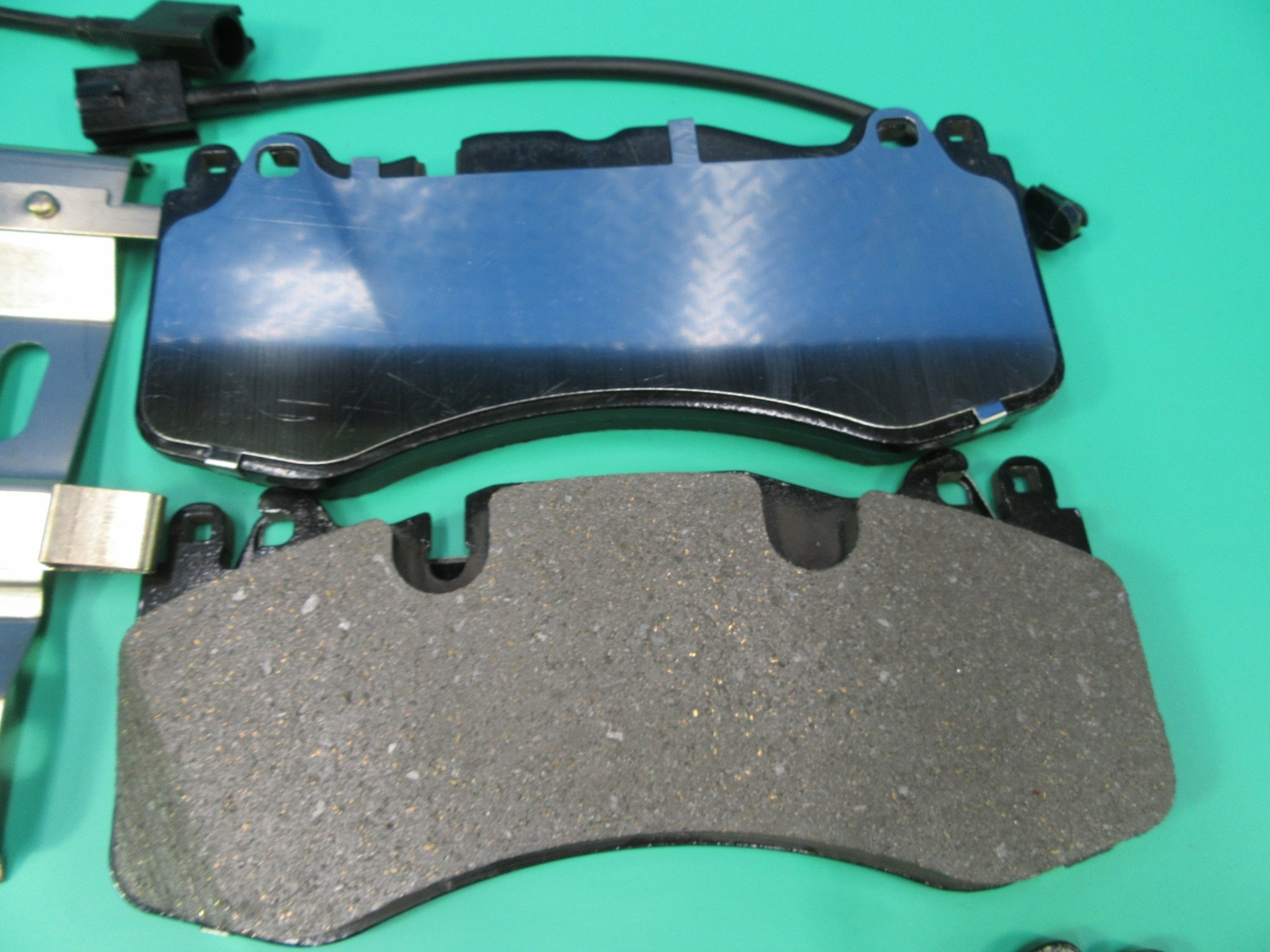Maserati Levante S front and rear brake pads brakes kit low dust