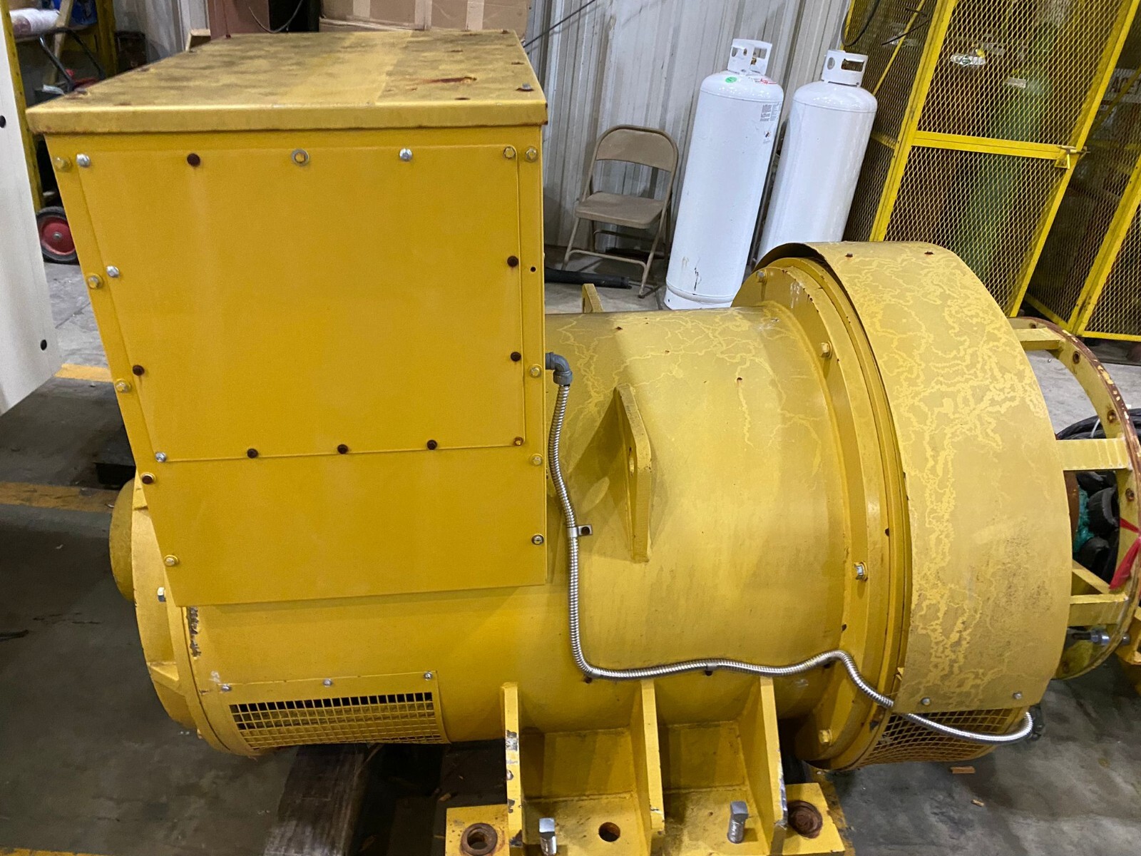 1038 kVA - 440 V ABB Gen End