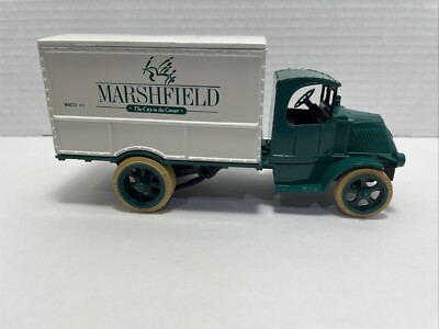 Vintage ERTL 1989 MARSHFIELD 1926 Mack Delivery Truck BANK (NIB) #1189