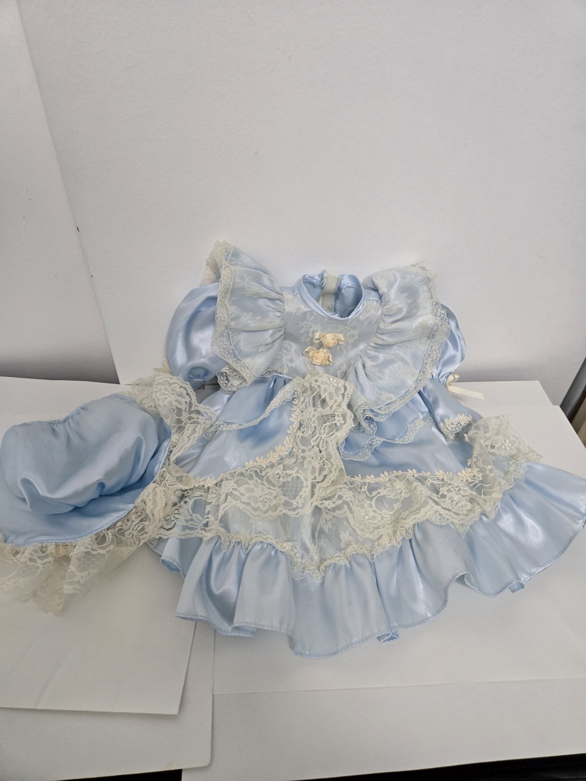 Foto 3 di 8
