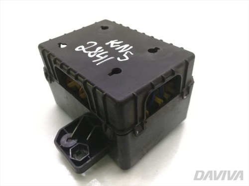 Unidad de módulo de control de relé de fusible Ssangyong Rexton 2.7 Xdi Diesel 82110-08000 - Imagen 3 de 9