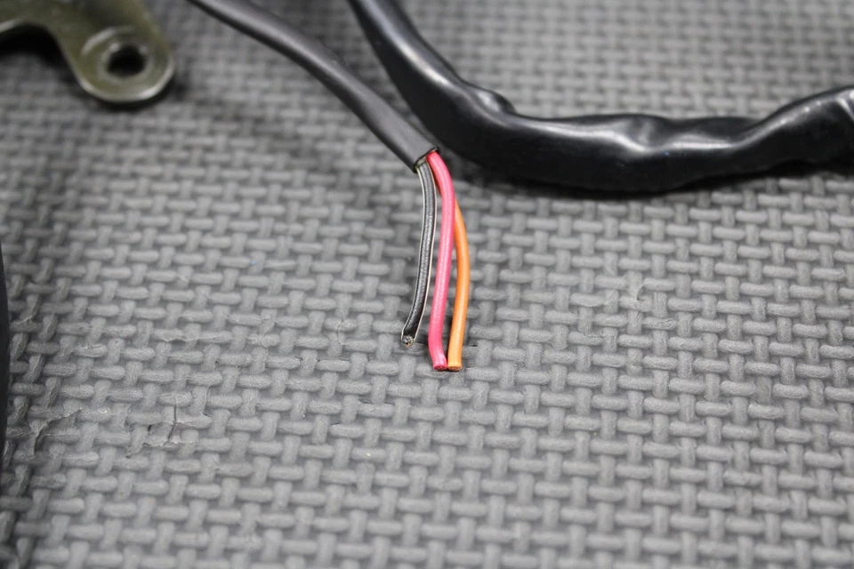 2007 铃木 05-21 DRZ400SM 原始设备制造商 SPEEDOMETER GUAGE CLUSTER DASH 面板 34100-29F41 — 第 3/4 张图片