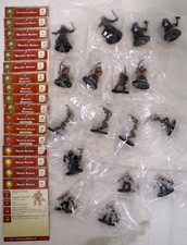 Wizards of the Coast Dungeons Dragons Unhallowed Miniatures Lot of 17