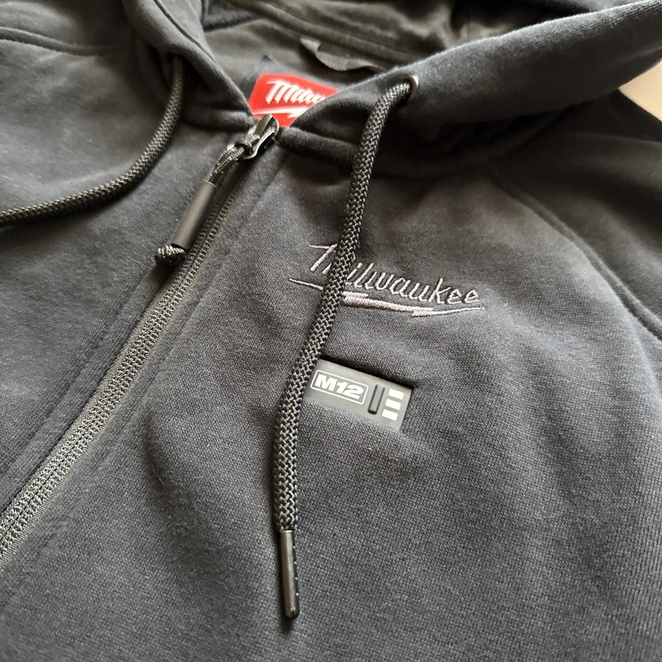 Milwaukee Heated Jacket Hoodie Kit w/ 2.0 Ah Battery & Charger Mens 2X 306B-212X - Image 2 of 4