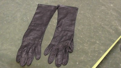 Vtg Long Gloves Black Buttery Leather Women's Sz 7.5 Made In Italy lined in silk