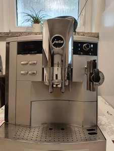 Kaffeevollautomat Jura IMPRESSA S9 One Touch Defekt (Wasseraustritt Unterseite)