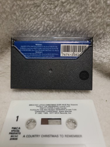 A Country Christmas To Remember- Various Artist- 1990 Cassette Tape MCA USA VG - Picture 2 of 4