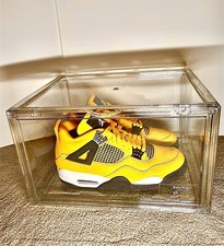 360 Degree Crystal Clear Acrylic Trainer Display Box