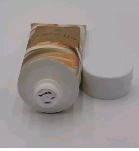 Manteca corporal tonificante para la piel Nakery Beauty DULCE VAINILLA 10 oz. - Imagen 3 de 10