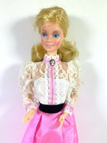 LOT #2s DRESSED BARBIE DOLL 1982 VINTAGE ANGEL FACE 5640