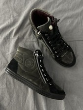 Authentic Chanel Gray Velvet Black Suede Leather CC Logo Sneakers EU 39,5 US 9,5