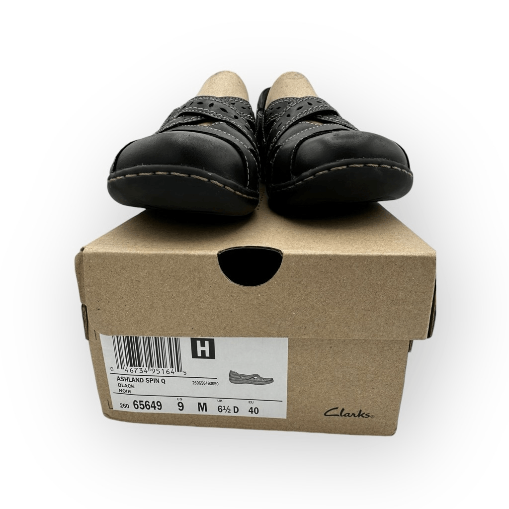 (o^^o)① Clarks Womens Ashland Spin Q Slip On Loafer Flats Black Size