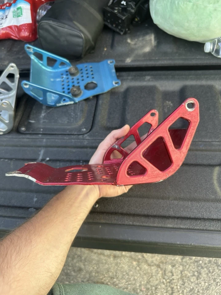 Two Brothers Racing KLX 110 / DRZ110 Skid Plate Bash pintado rojo Foto 2 de 4