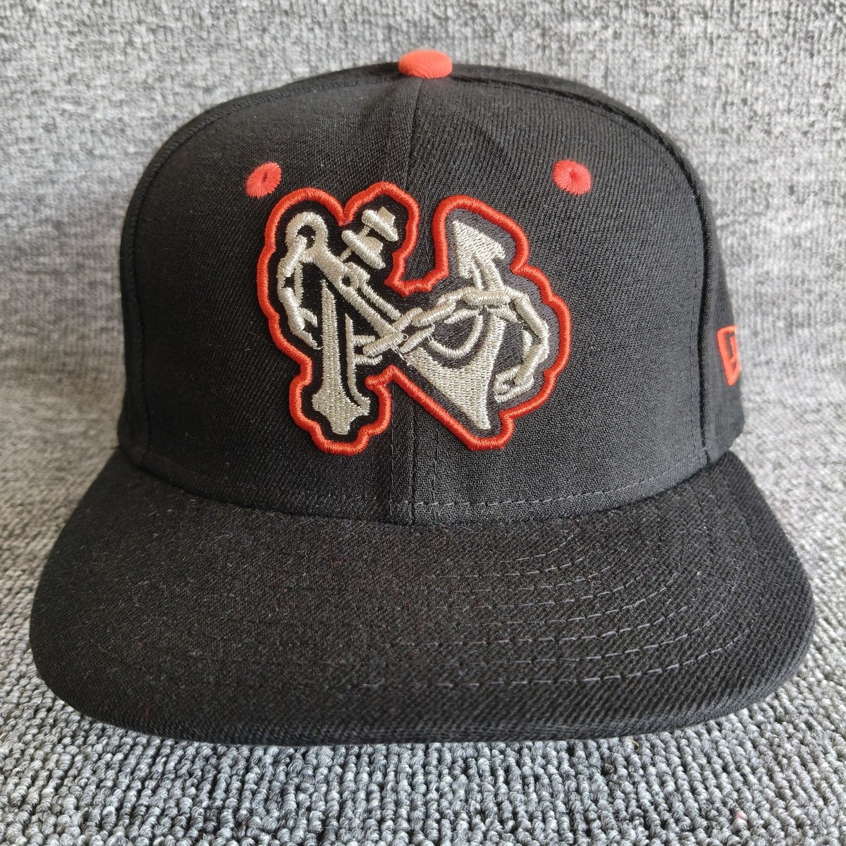 New Era MiLB 59FIFTY Fitted Baseball Cap Black Red Size 7 Hat