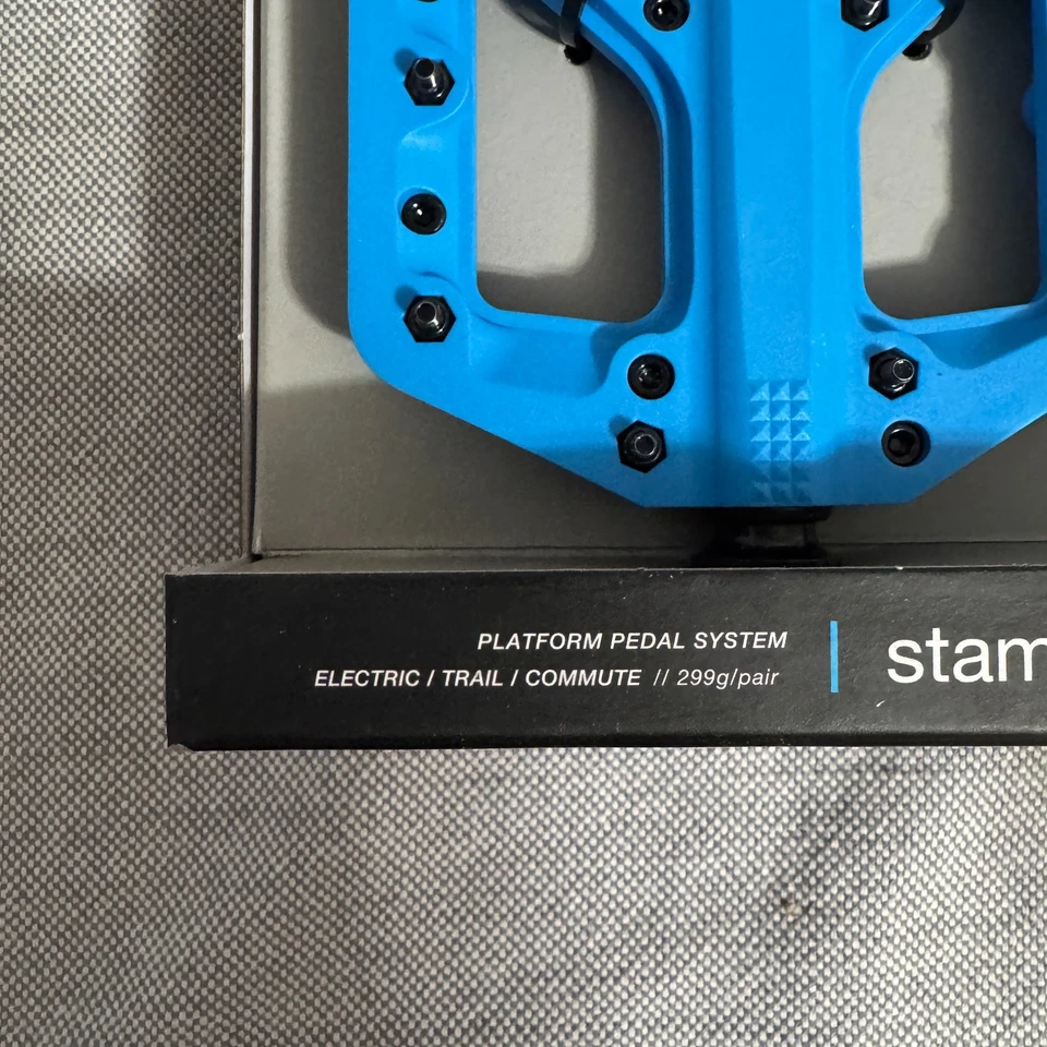 Sello de pedal CRANKBROTHERs 1 pedales planos/plataforma pequeños azules para bicicleta de montaña nuevo en caja Foto 3 de 4