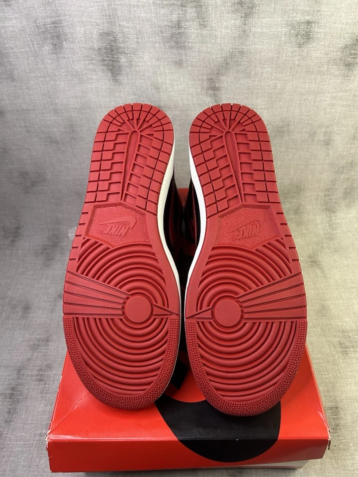 Talla 9.5 - Jordan 1 Retro Alto 85 Rojo Universitario 2020 TOTALMENTE NUEVO Foto 3 de 4