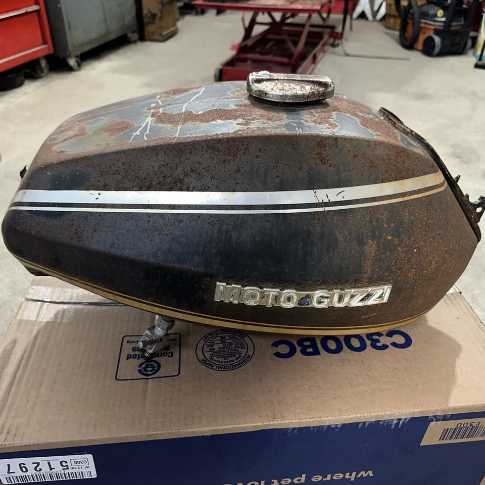 Moto Guzzi 850 T3 S901 1978. tanque gasolina Foto 2 de 4