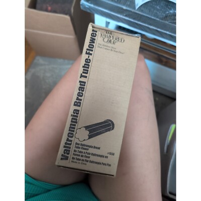 Pampered Chef Valtrompia bread tube flower