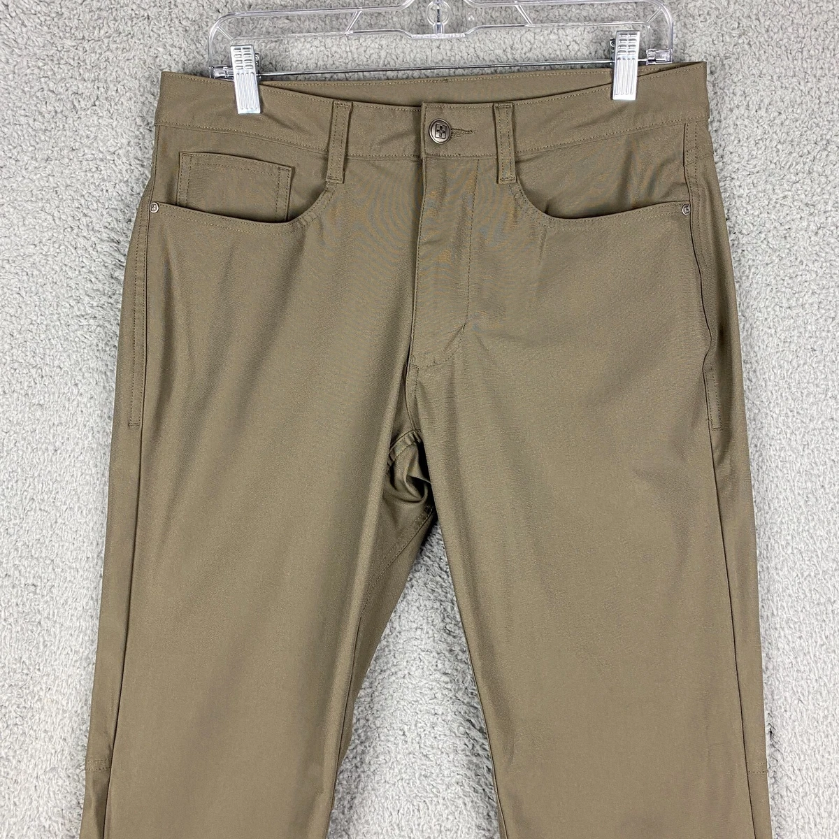 Swiss tech shop cargo pants
