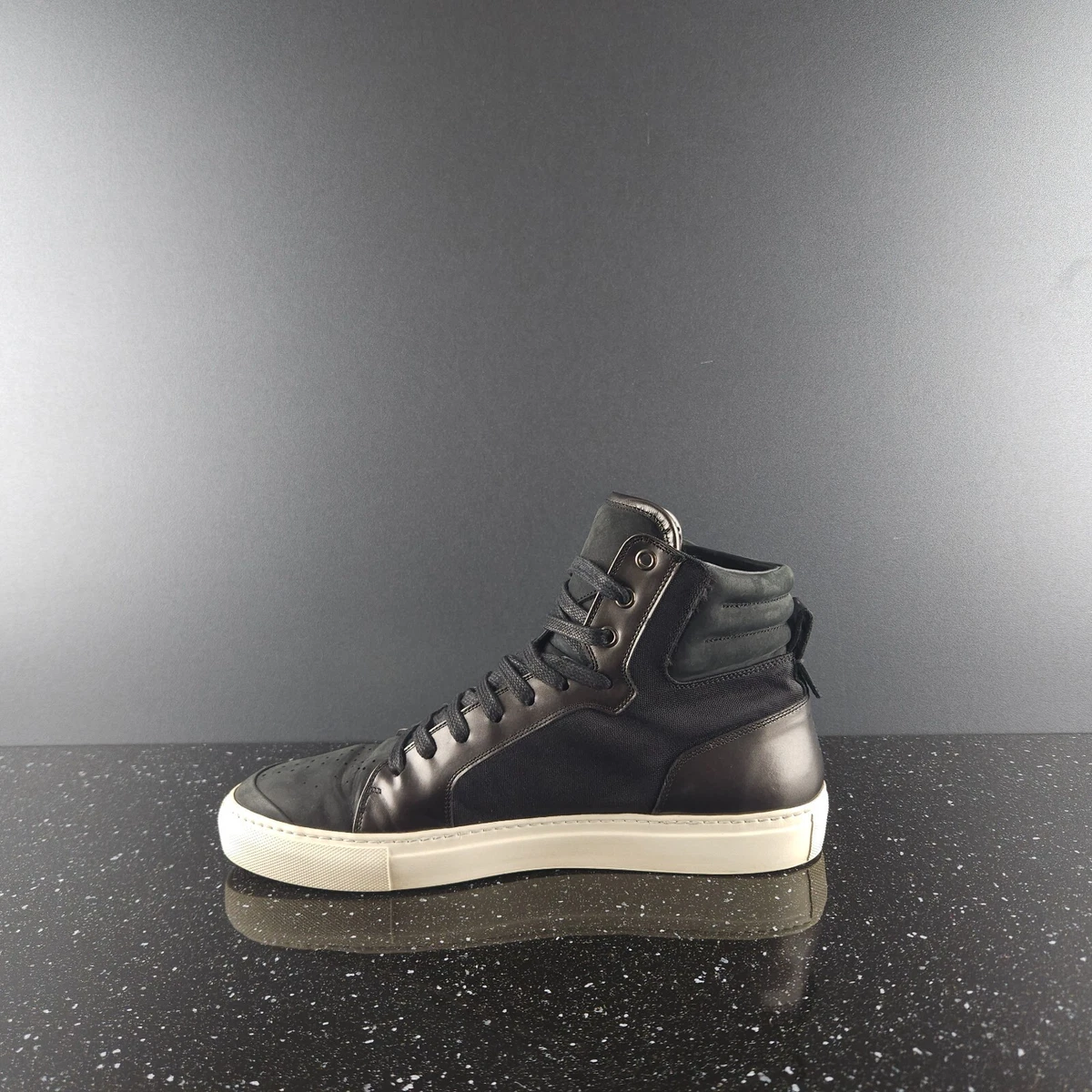 Baskets en cuir haut homme Yves Saint Laurent taille UE 42