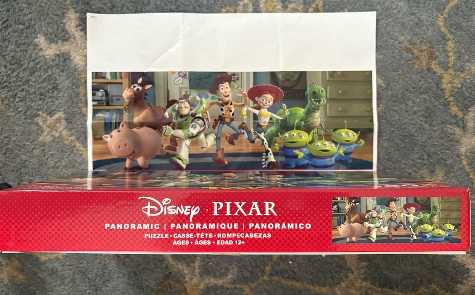 BONITO ROMPECABEZAS Walt Disney Toy Story PANORÁMICO 34" X 12" 700 Piezas Usado Foto 2 de 3