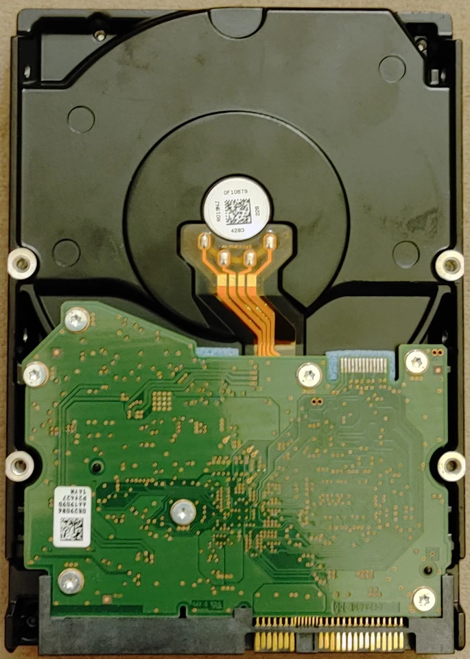 Hard Disk HD HITACHI HUS724020ALS640 2TB 3.5" 64MB CACHE SAS 6.0GB/S HDD - Immagine 2 di 4