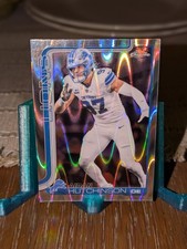2026 Topps Chrome Aiden Hutchinson Wave Refractor Detroit Lions #104