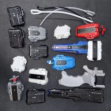 Mixed Lot Vintage Beyblade Hasbro Takara Tomy Launchers & Ripcords