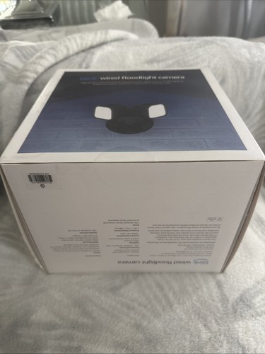 Blink Wired Floodlight Camera – Smart security camera, 2600 lumens HD live view - Picture 10 of 12