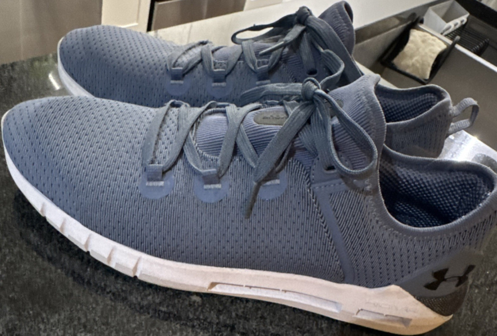 Under Armour Men's Gray White Breathable Mesh Running Sneake