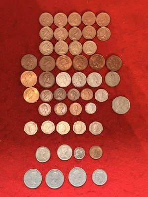 LOT FV £16.16 + 7 BRITISH Shillings - Image 1 of 4