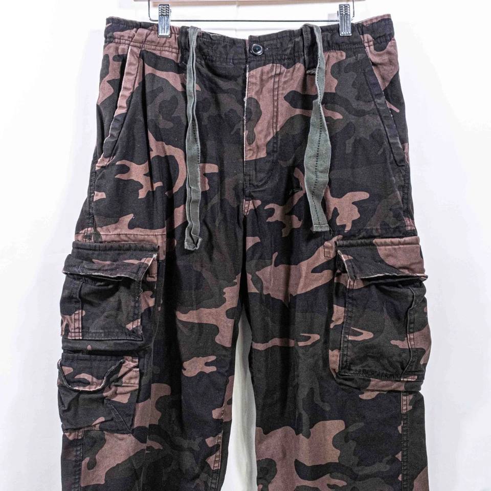 Calça de carga American Rag camuflada militar paraquedista 34 x 29 Y2K streetwear skate - Imagem 3 de 4