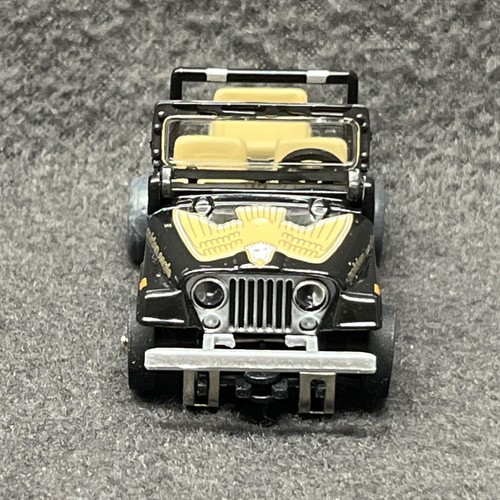 Auto World Off-Road 1979 Jeep CJ-7 Golden Eagle Ultra G X-traction Ho Slot Car - Imagen 2 de 8
