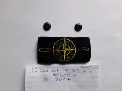 Stone Island Abzeichen + 2 Knöpfe - Top Zustand. Versand per Royal Mail 48
