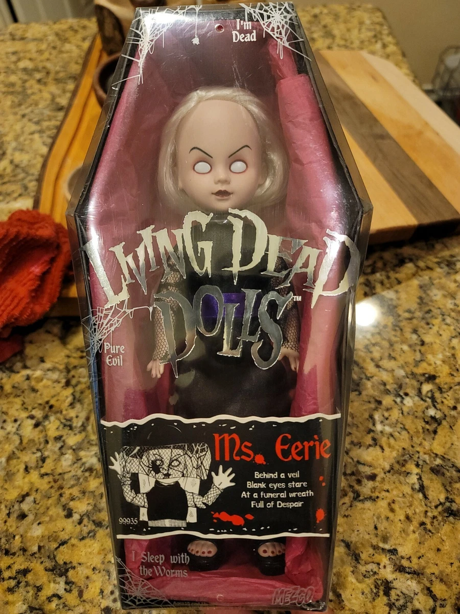 Living dead store dolls series 4