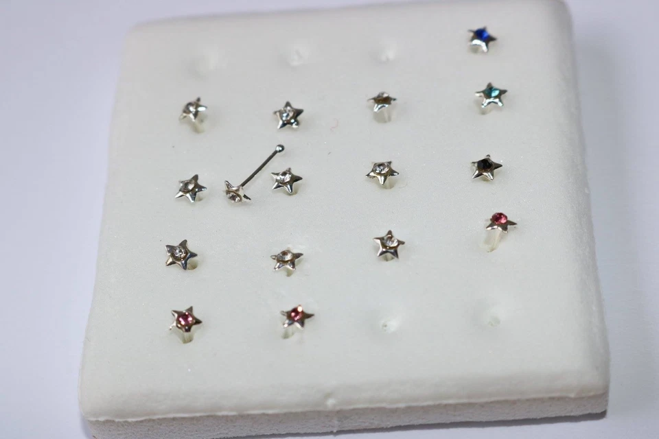 Argento Sterling 925 Stern Zirconia Naso Cristallo Borchie Star Narice Pin Set - Immagine 2 di 2
