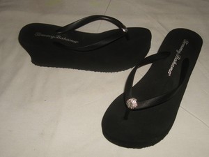 tommy bahama wedge flip flops