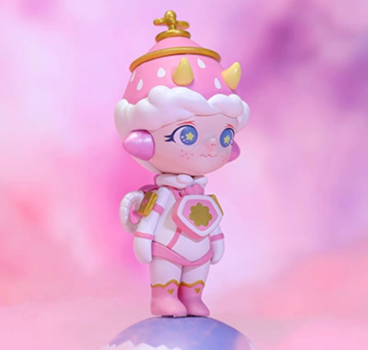 POP MART ZOE Fruit Planet Series Blue Strawberry Neptune Confirm