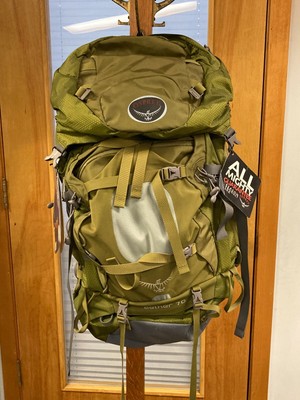 black wristlet coach