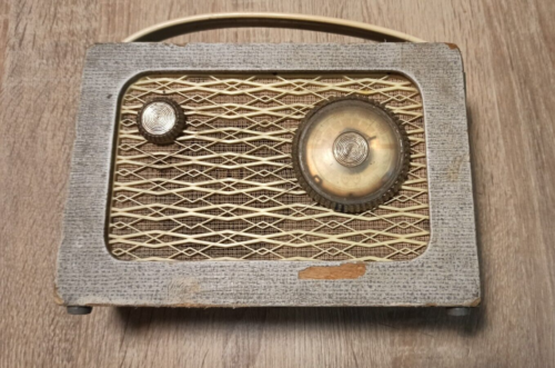 vintage old radio Tesla . 1940-50 Czechoslovakia - Afbeelding 1 van 22