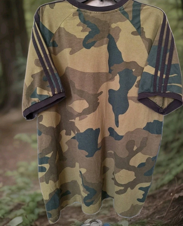 Adidas Camo Embroidered Logo Short Sleeve Mens 3 Stripe Tee Shirt Size 2 XL - Image 2 of 4