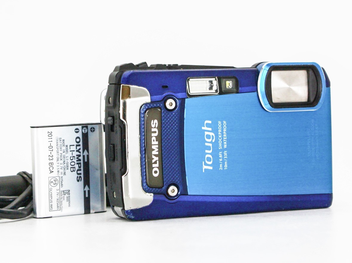 Olympus Tough TG-820 Blue 12MP Waterproof Camera w/ Battery Tested
