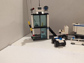 LEGO 7743 City Police Command Center Trailer Incomplete