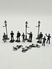 Railway Station Staff & Bicycles 00 Gauge.
