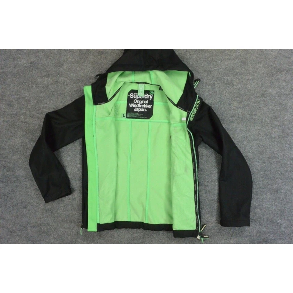 Superdry Windtrekker Japan Mens Med Black Green Softshell Hooded Jacket - Image 4 of 4