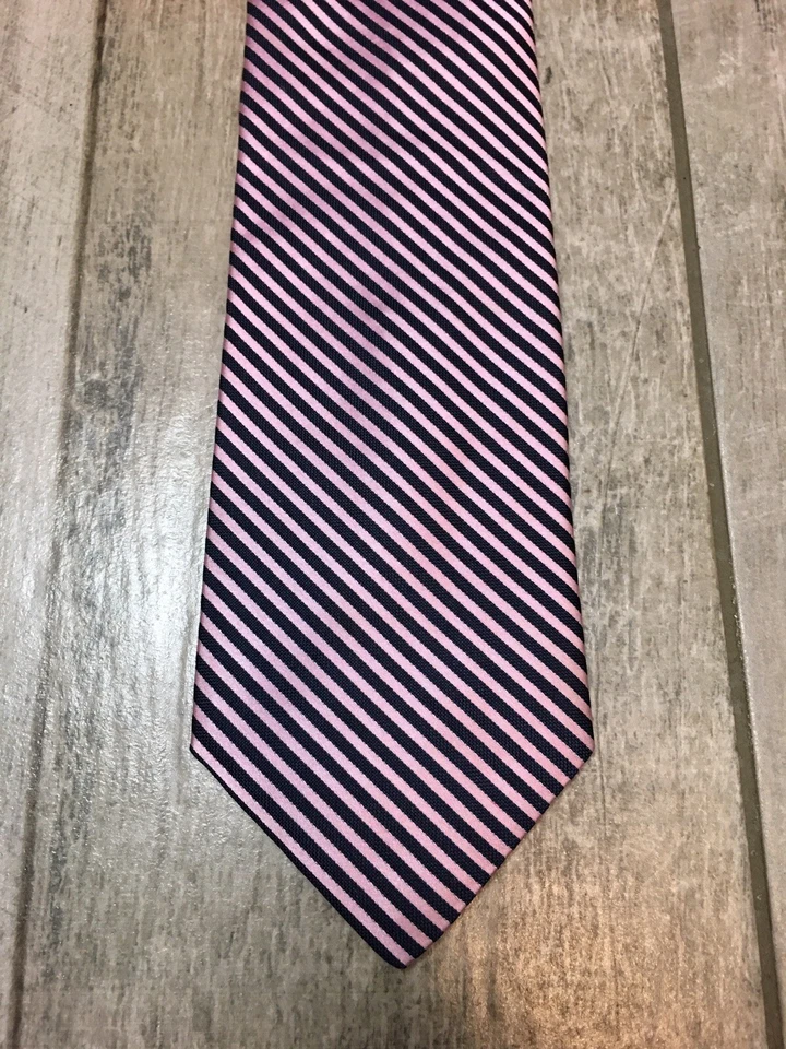 Corbata de cuello de seda Nautica para hombre rosa azul rayas hecha en EE. UU. longitud clásica envío rápido Foto 4 de 4