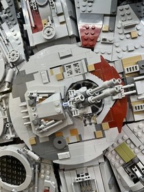 LEGO 75192 Star Wars Millennium Falcon - BRAND NEW. SEALED MINT Original Box