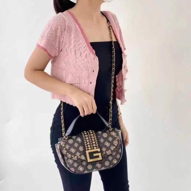 New Guess One shoulder small square color contrast messenger bag XB10014 New Guess One shoulder small square color contrast messenger bag XB10014