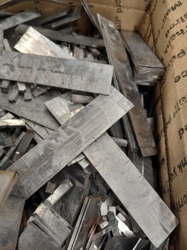 Sinkers Ammo 25 LB Scrap Lead Letterpress Casting Reloading MIXED w/Movable TYPE - Picture 5 of 6